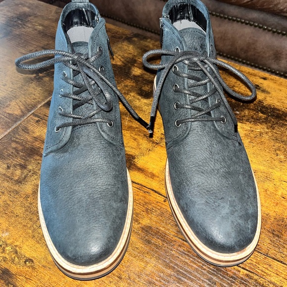 Crevo Men's Black Chukka Boots - Picture 1 of 7